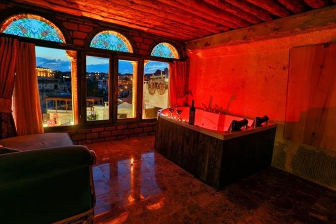 Hayal Dünyası Suite Balayı Paketi IMG 20250423 WA0027